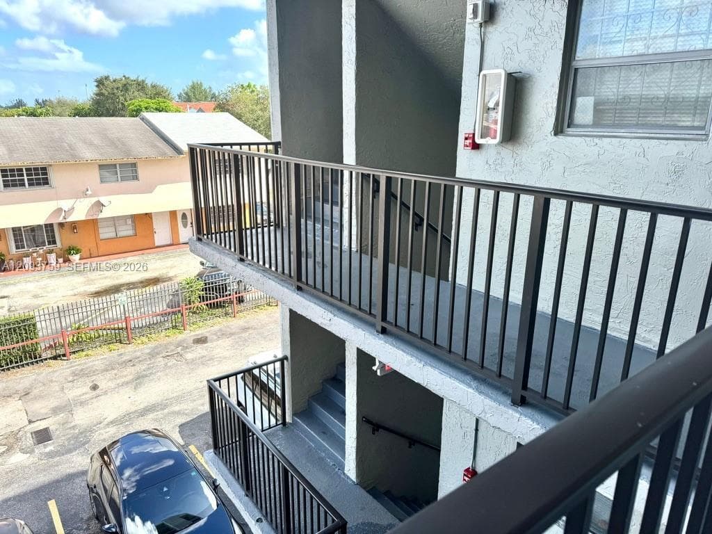 GRATIGNY PARK CONDO NO 1 · #301 in Hialeah - Photo 3