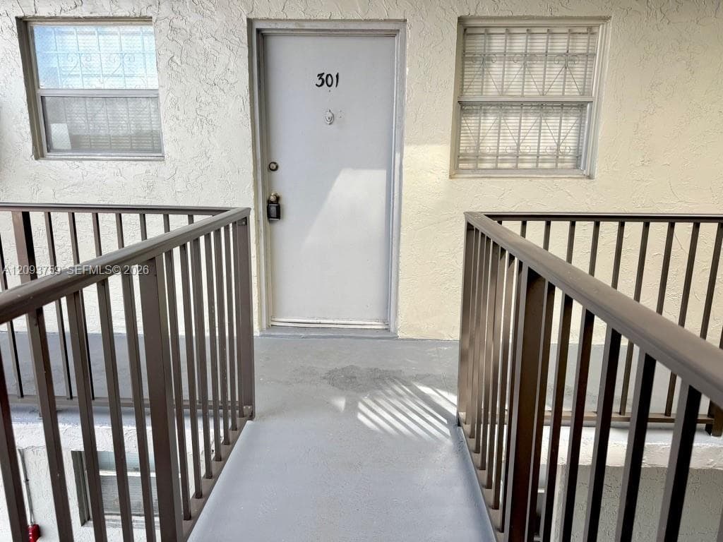 GRATIGNY PARK CONDO NO 1 · #301 in Hialeah - Photo 4