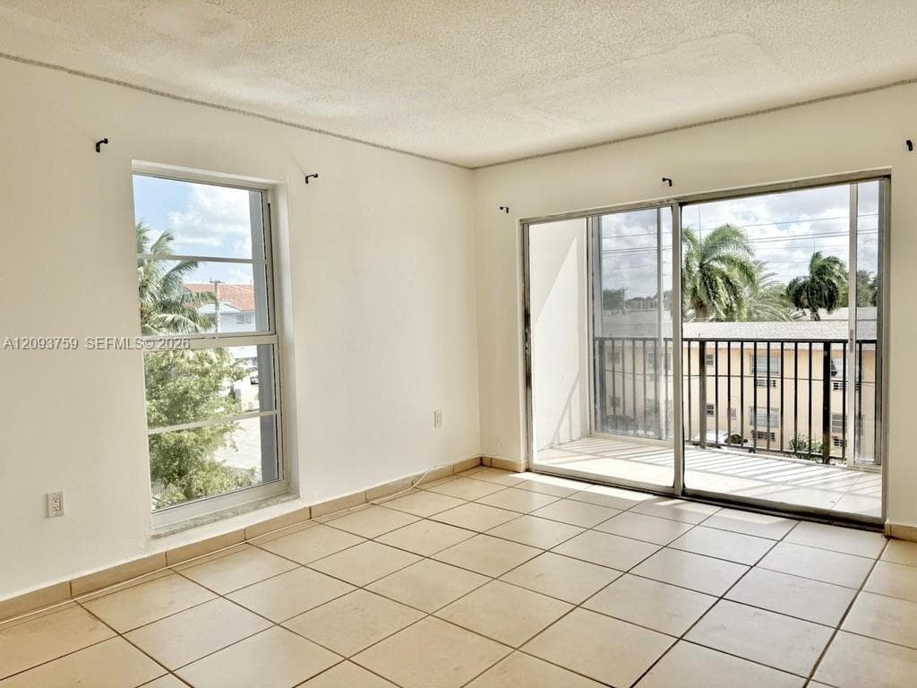 GRATIGNY PARK CONDO NO 1 · #301 in Hialeah - Photo 8