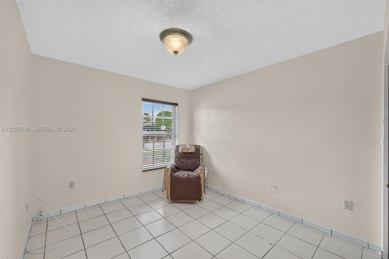 13440 SW 28th St photo 6
