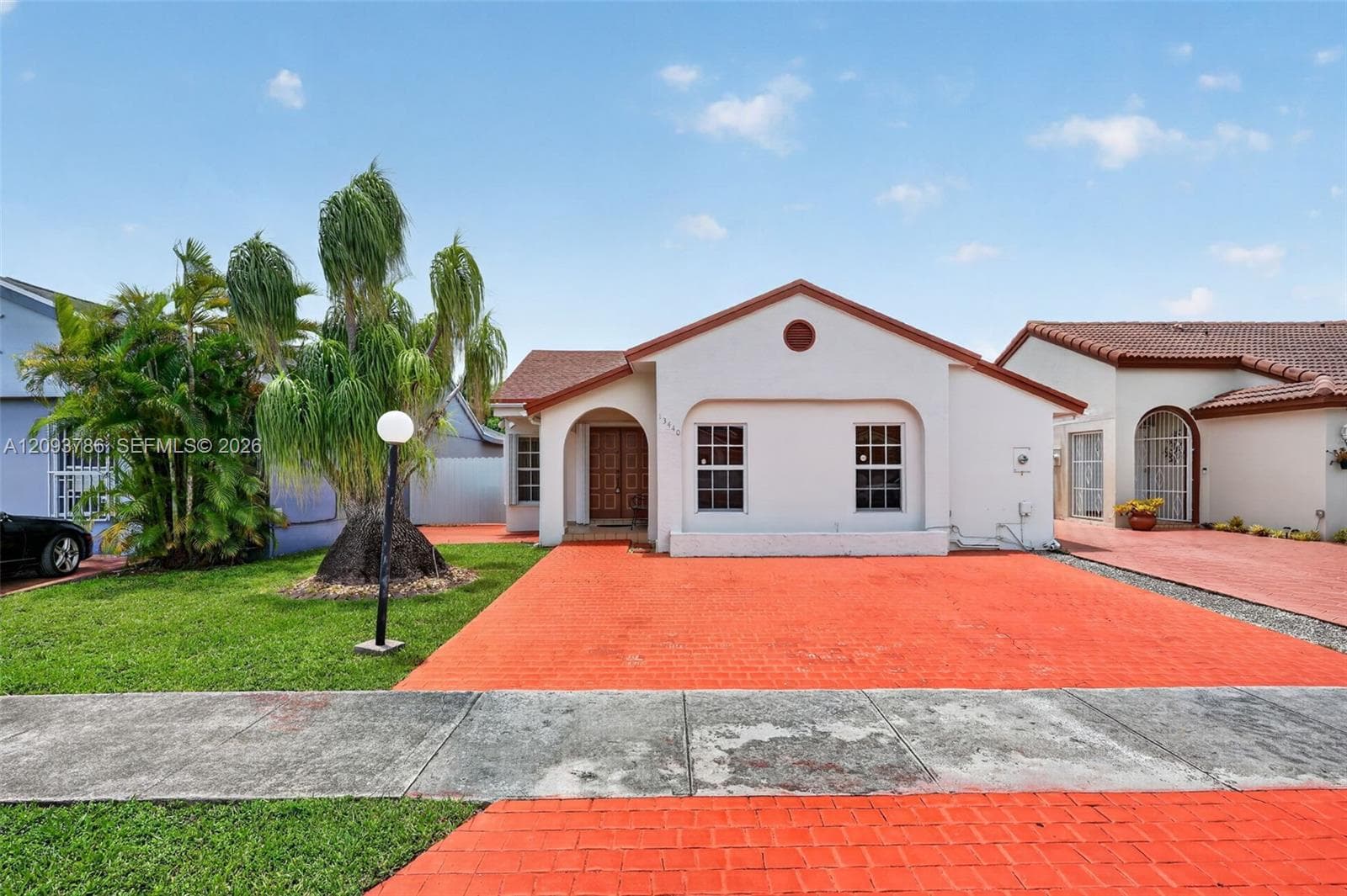 13440 SW 28th St photo 1