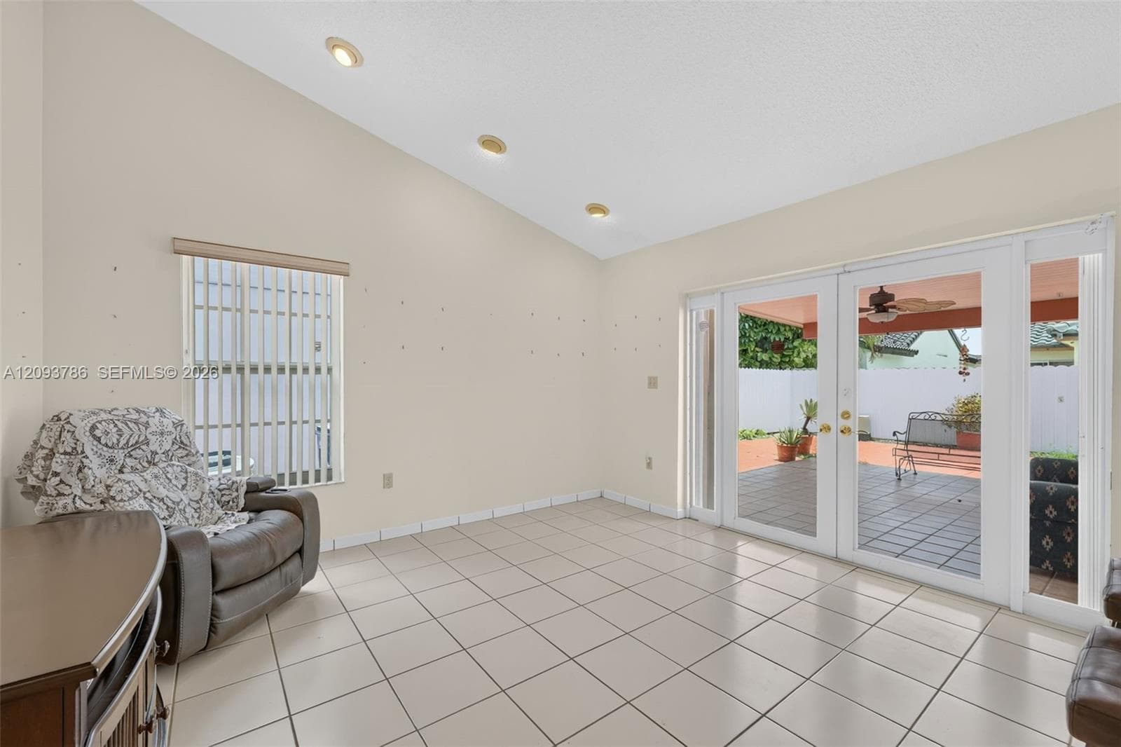 13440 SW 28th St photo 30