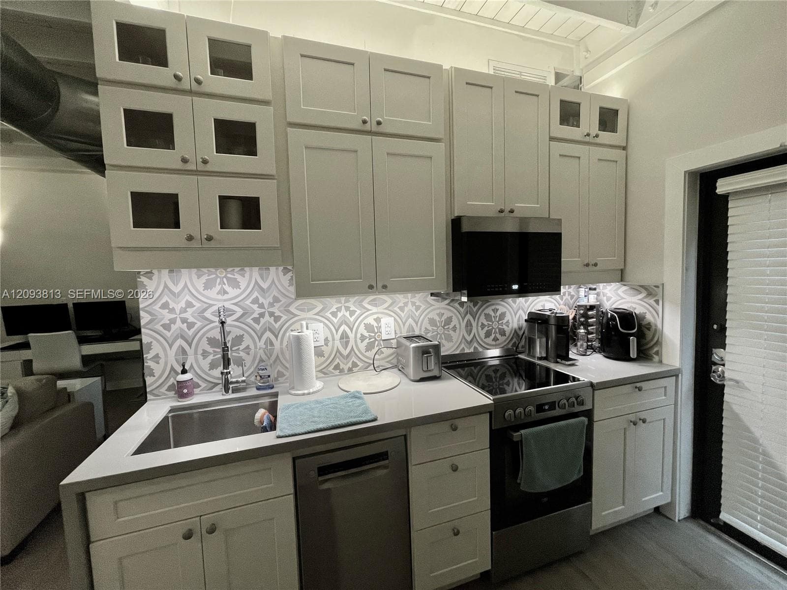 1301 MILAN AVE #5 photo 8