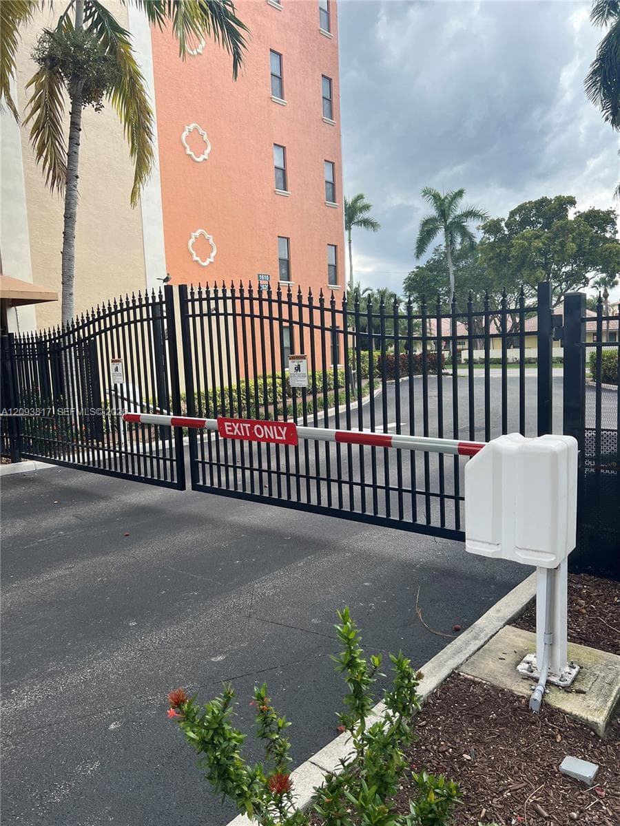 Park Place Condo · #103 in West Palm Beach - Photo 26