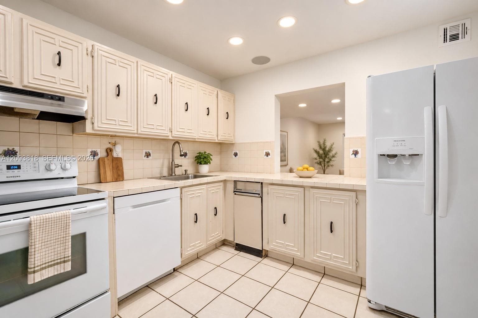 17086 NW 55th Ave photo 9