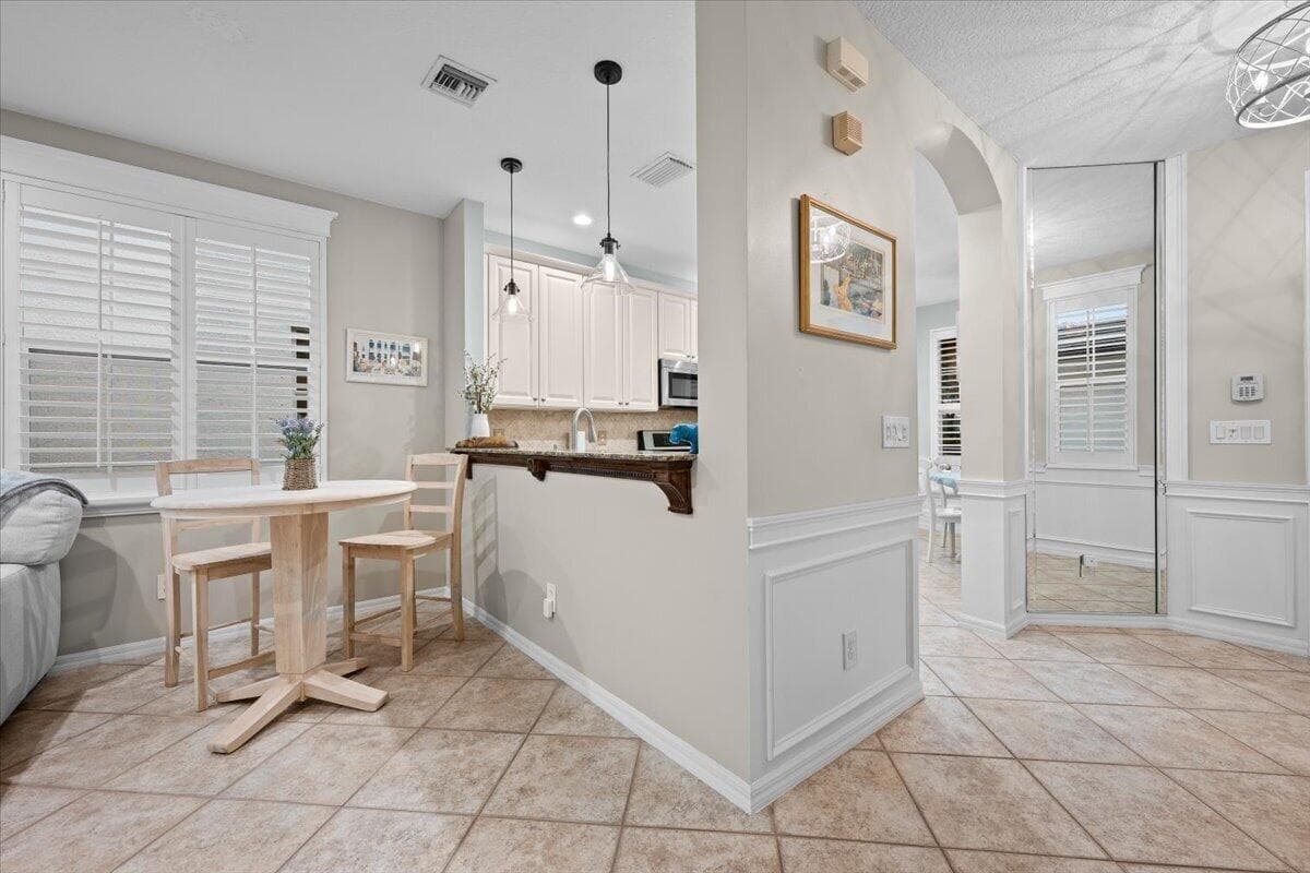 Open Kitchen Entry