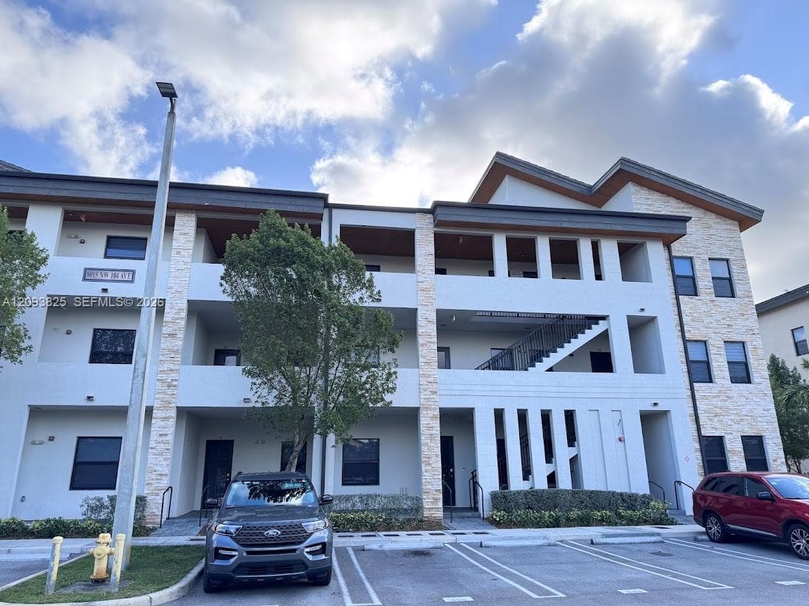 APEX AT PARK CENTRAL COND · #38 in Doral - Photo 2