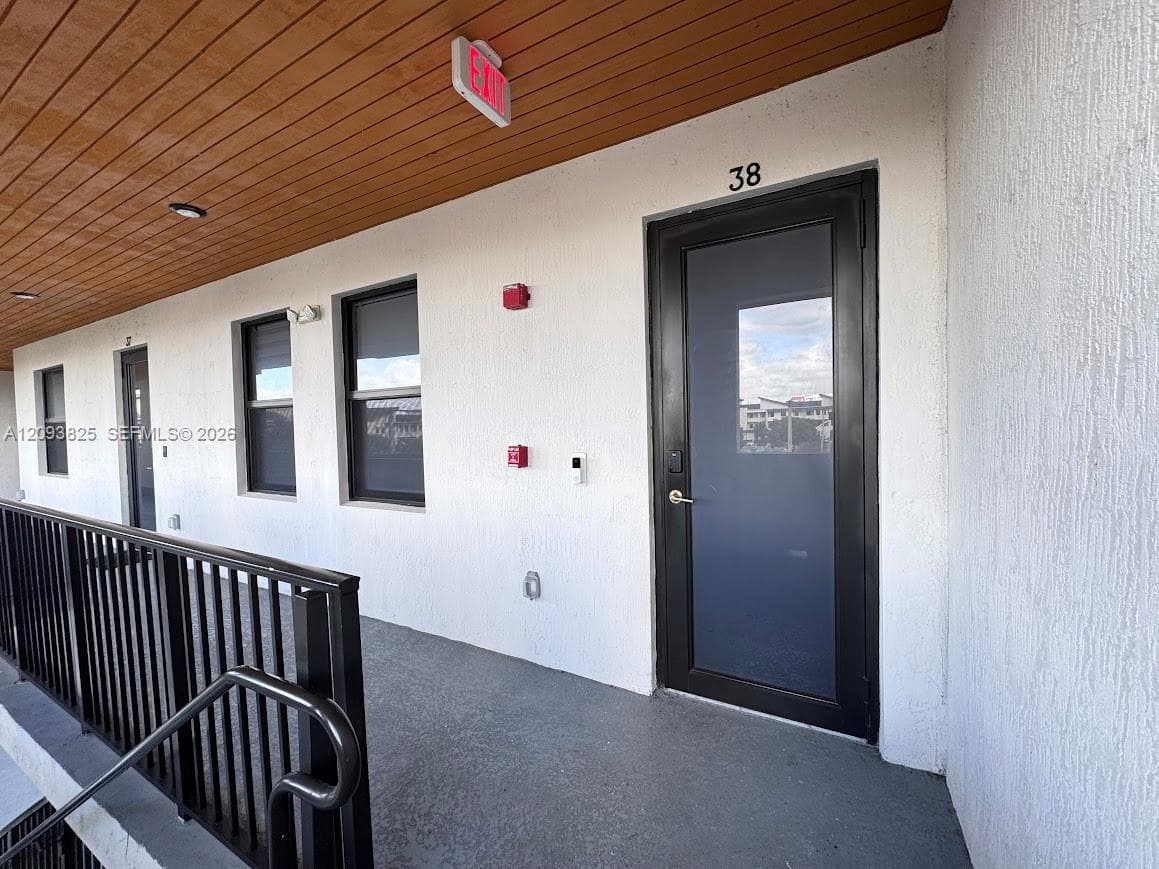 APEX AT PARK CENTRAL COND · #38 in Doral - Photo 3