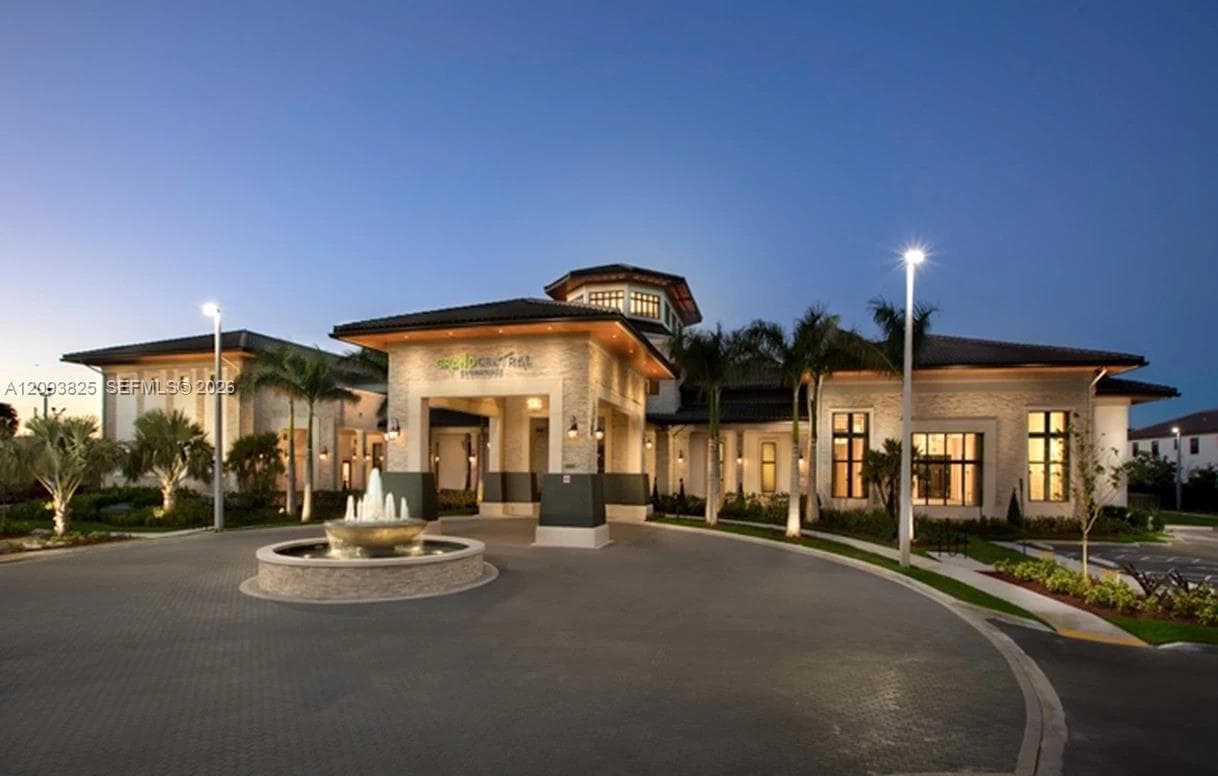 APEX AT PARK CENTRAL COND · #38 in Doral - Photo 32