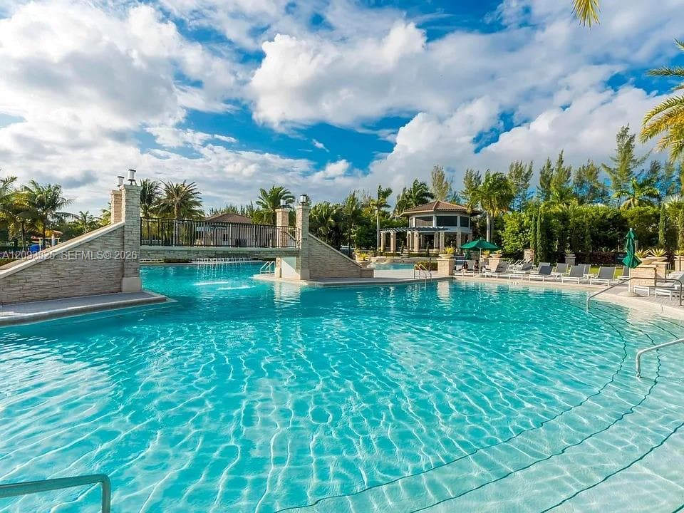 APEX AT PARK CENTRAL COND · #38 in Doral - Photo 33