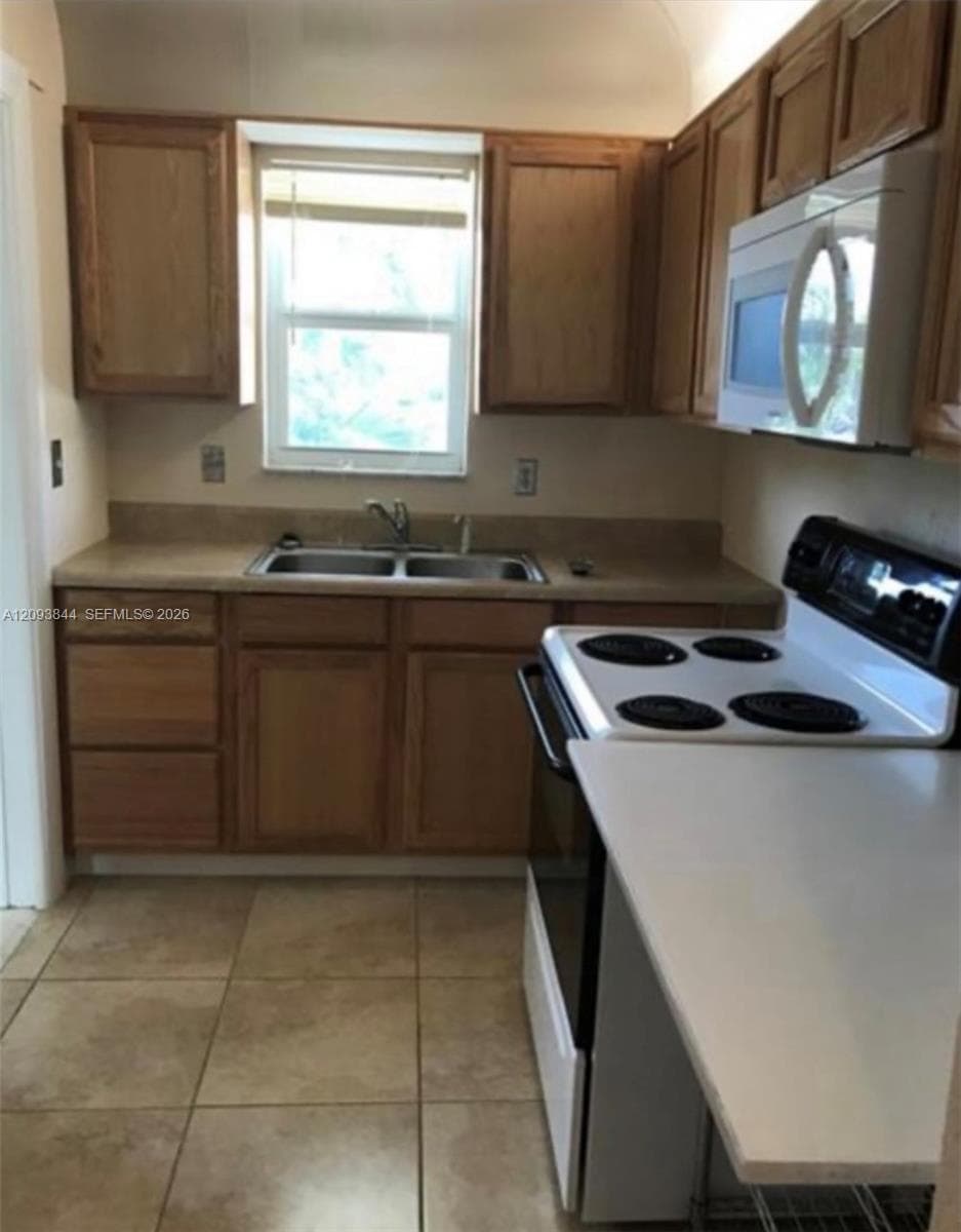 1554 N12 ct · #15B in Hollywood - Photo 5