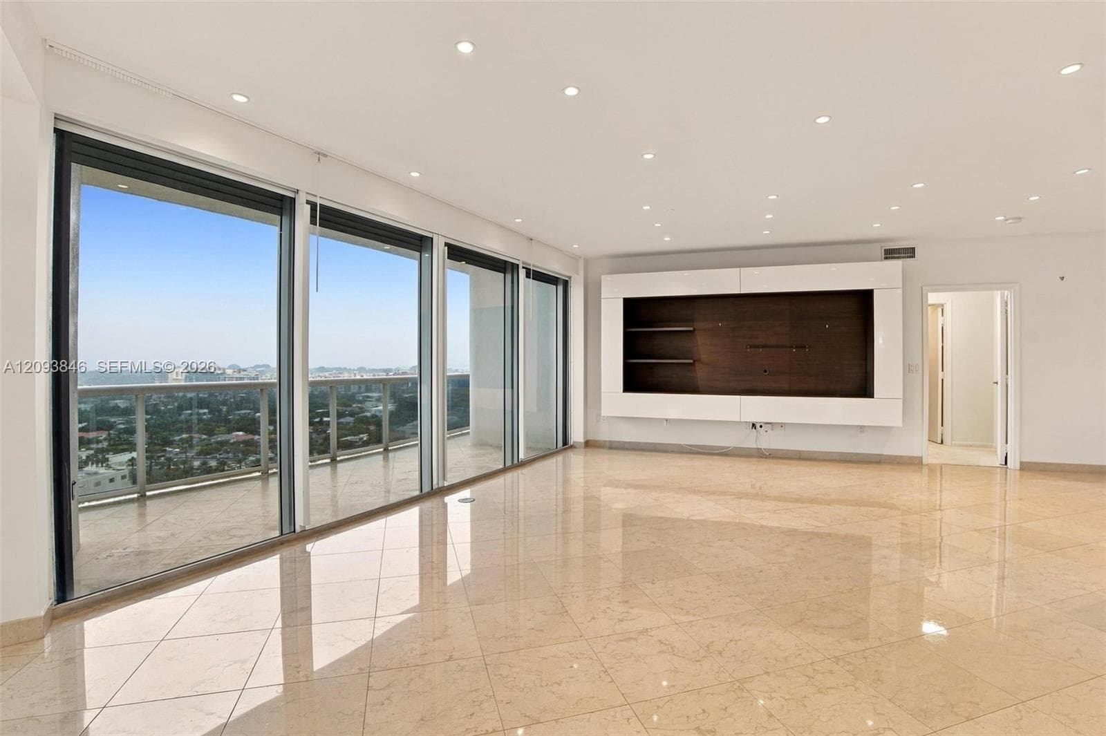 Majestic Tower · #1508 in Bal Harbour - Photo 5