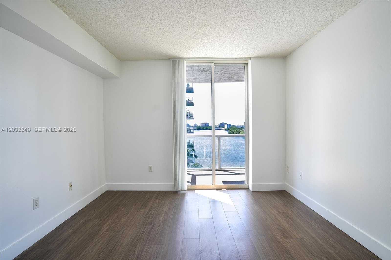 BLUE LAGOON CONDO · #904 in Miami - Photo 13