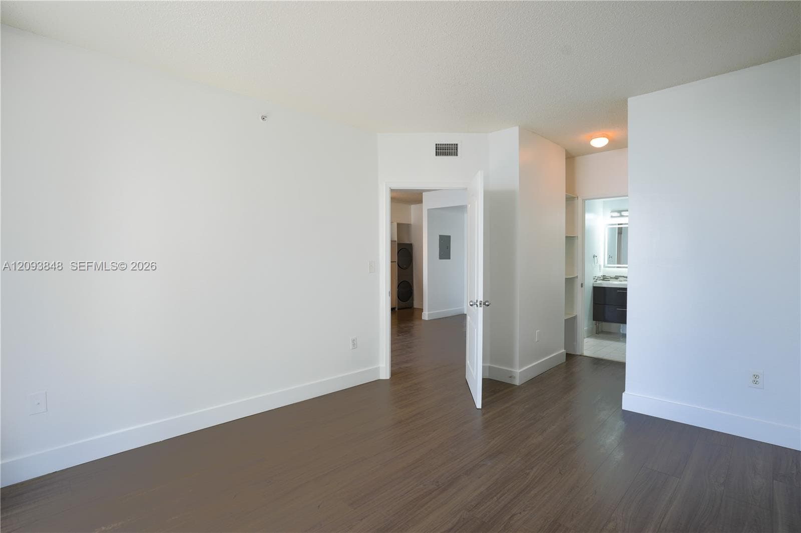 BLUE LAGOON CONDO · #904 in Miami - Photo 16