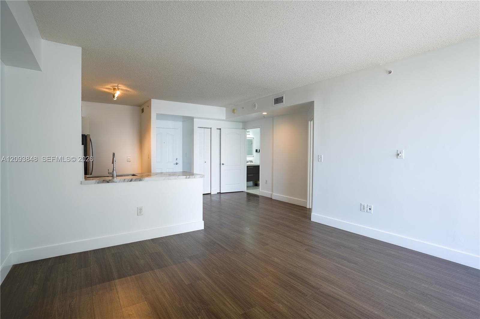 BLUE LAGOON CONDO · #904 in Miami - Photo 7