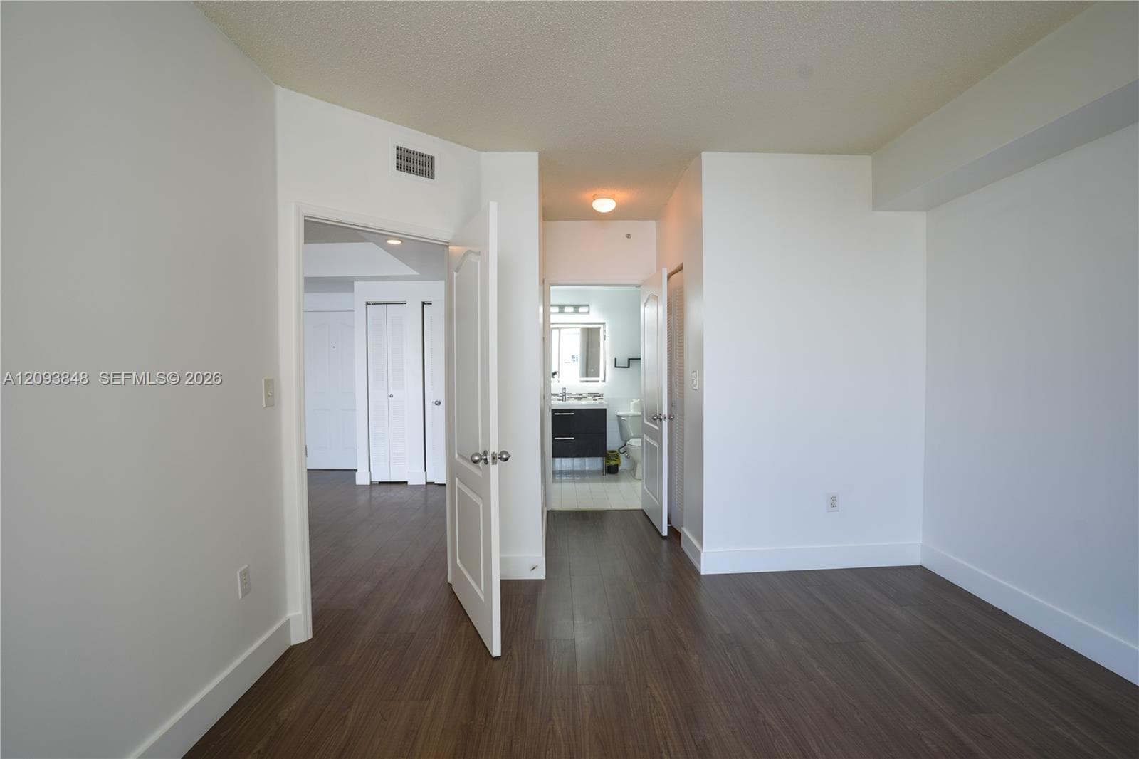 BLUE LAGOON CONDO · #904 in Miami - Photo 14