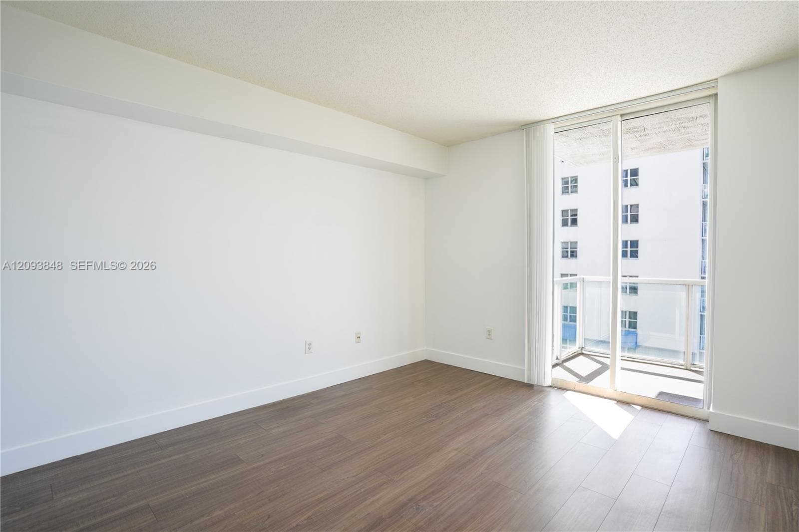 BLUE LAGOON CONDO · #904 in Miami - Photo 15