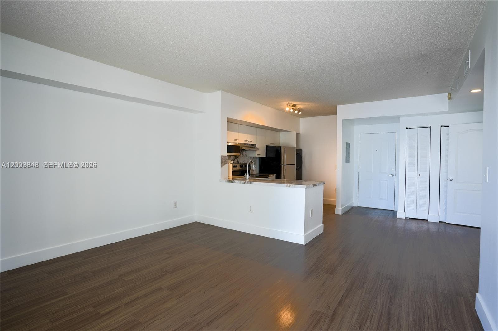 BLUE LAGOON CONDO · #904 in Miami - Photo 8
