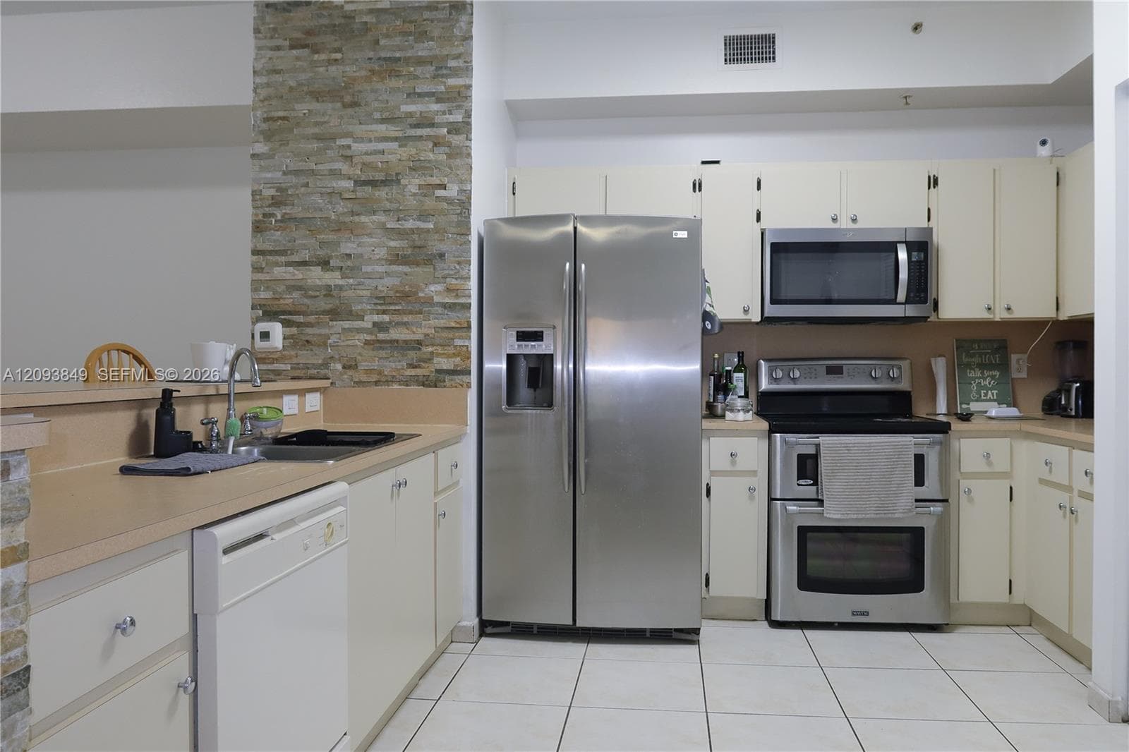 PALM GARDENS AT DORAL CON · #102 in Doral - Photo 5