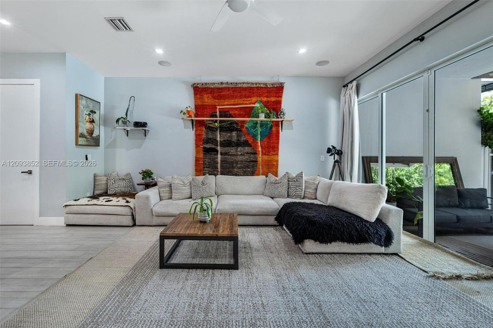 Cozy, open living room
