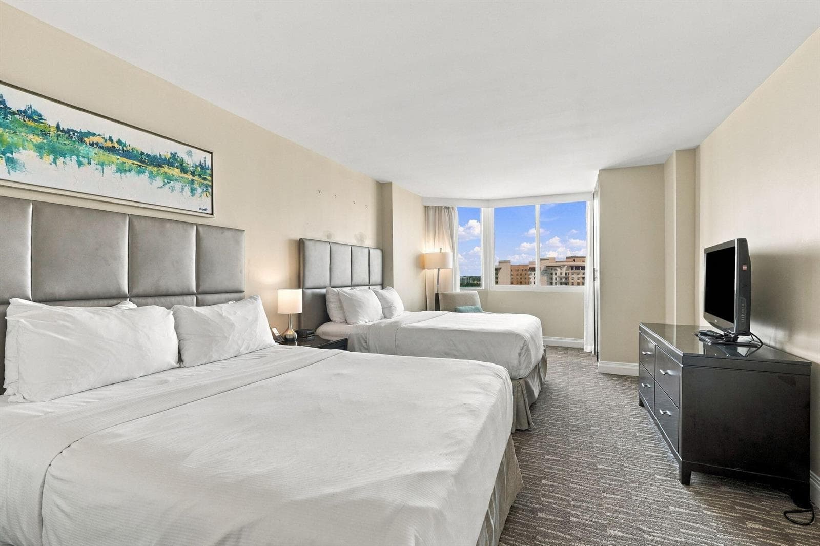 2-web-or-mls-2670_E_Sunrise_Blvd_Unit_11