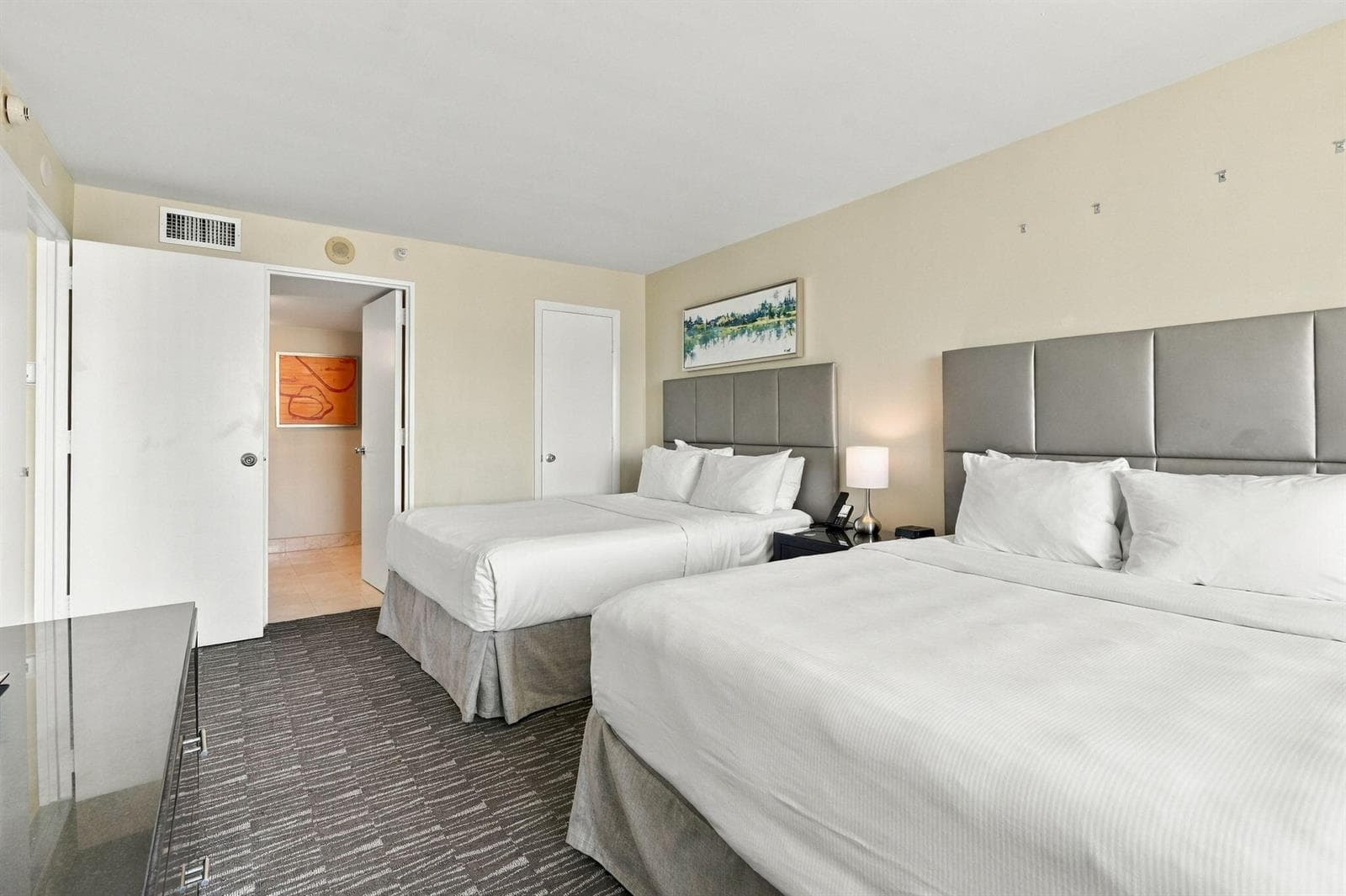 3-web-or-mls-2670_E_Sunrise_Blvd_Unit_11