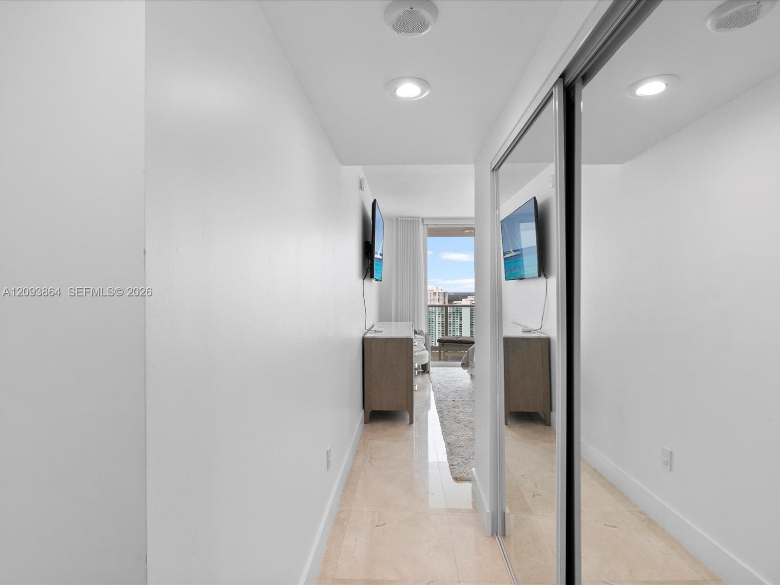 Peninsula II · #2706 in Aventura - Photo 23