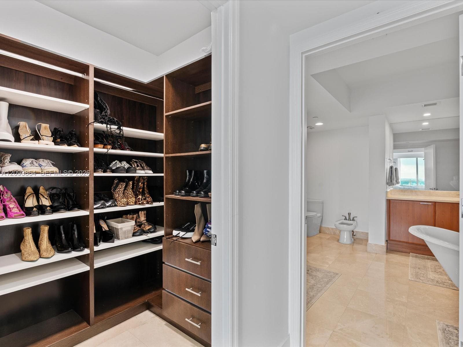 Peninsula II · #2706 in Aventura - Photo 19