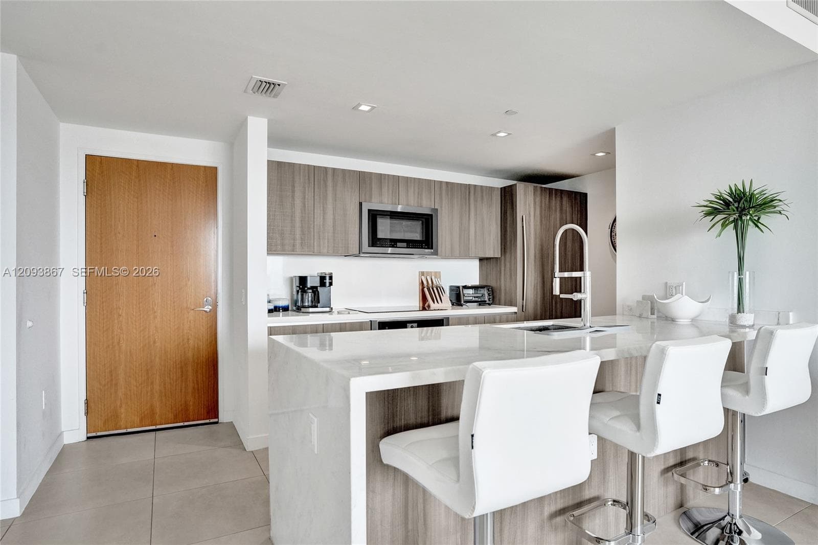 TIFFAN Y HOUSE · #1212 in Fort Lauderdale - Photo 6