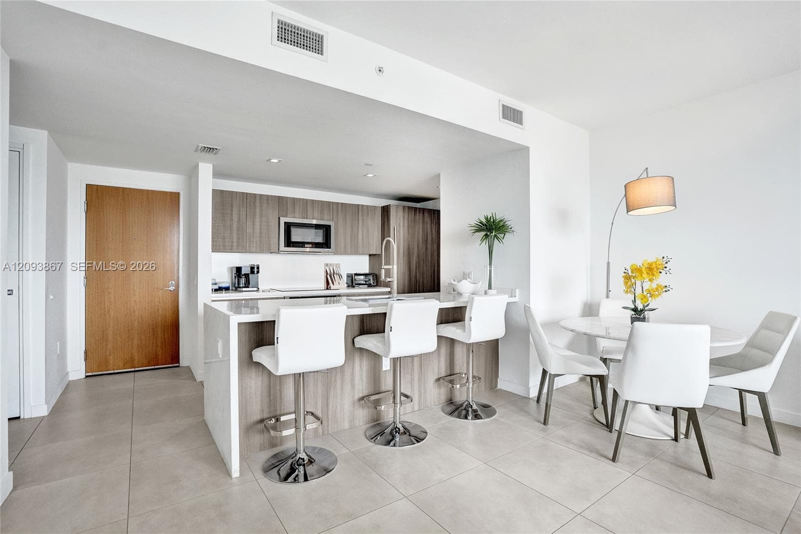 TIFFAN Y HOUSE · #1212 in Fort Lauderdale - Photo 5