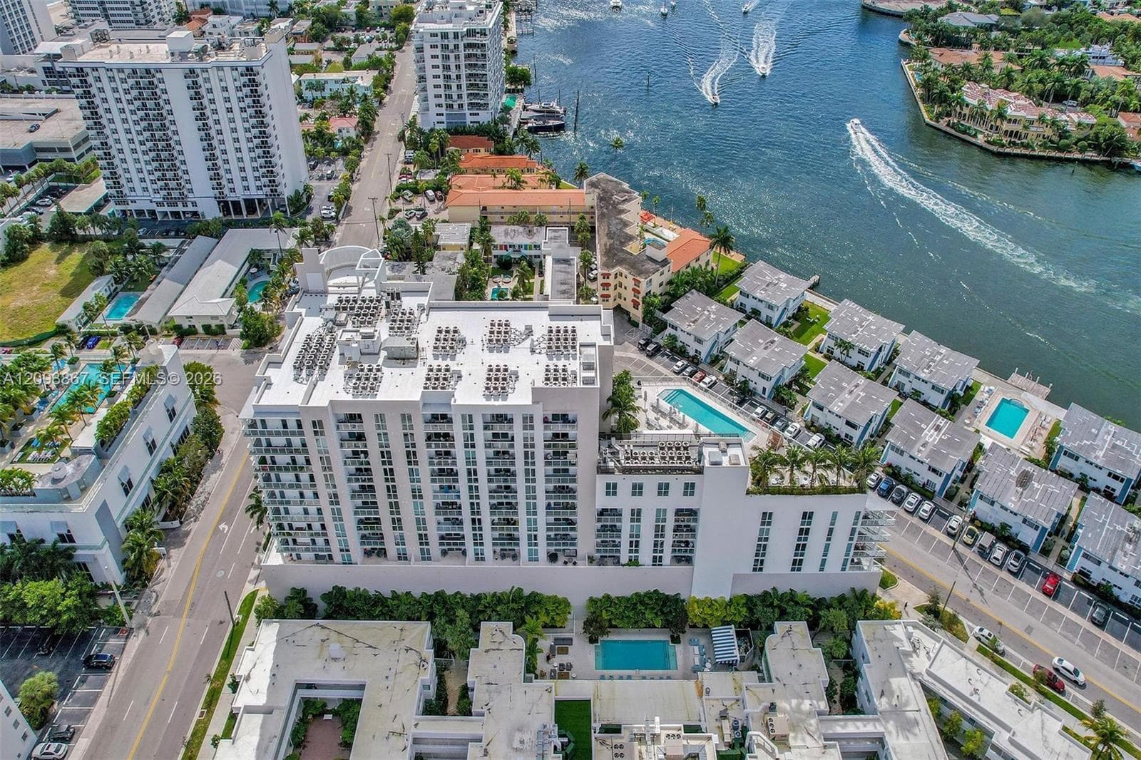 TIFFAN Y HOUSE · #1212 in Fort Lauderdale - Photo 33