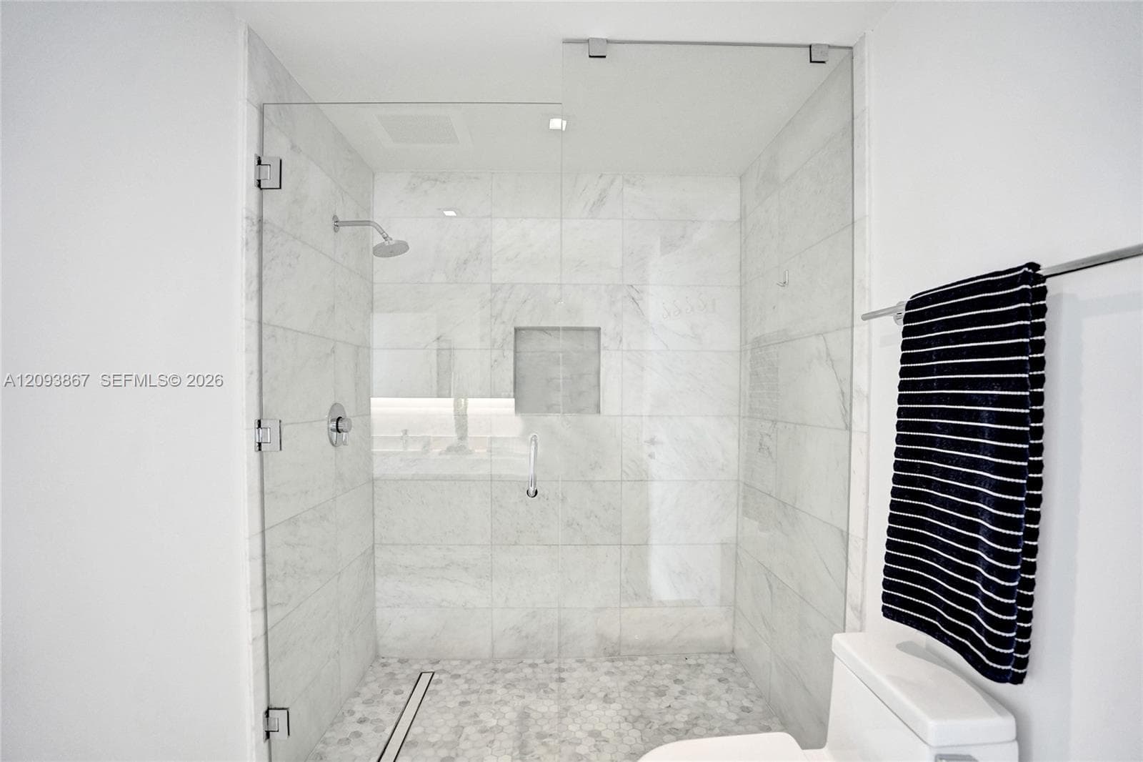 TIFFAN Y HOUSE · #1212 in Fort Lauderdale - Photo 15