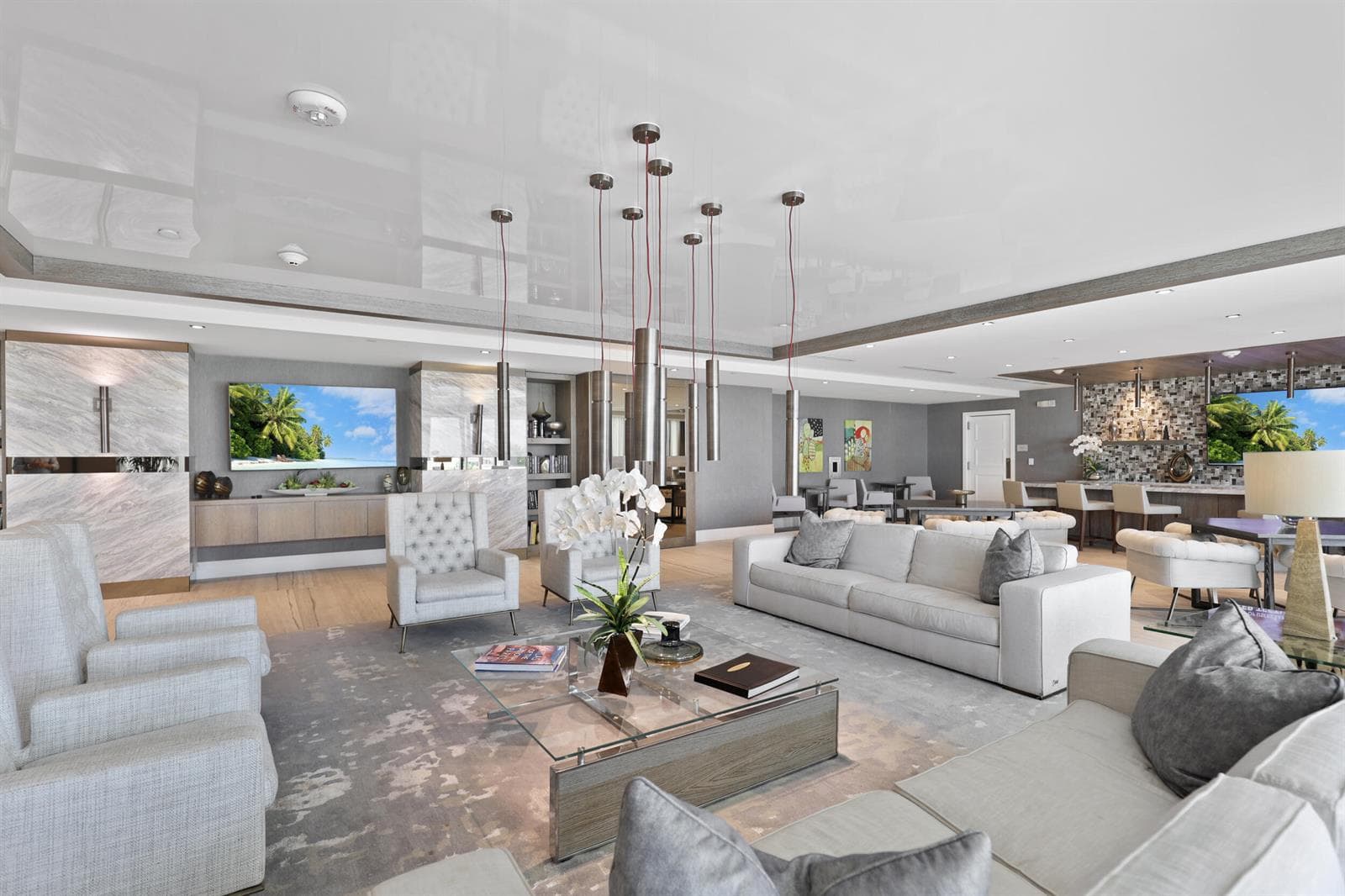 Sabbia Clubroom