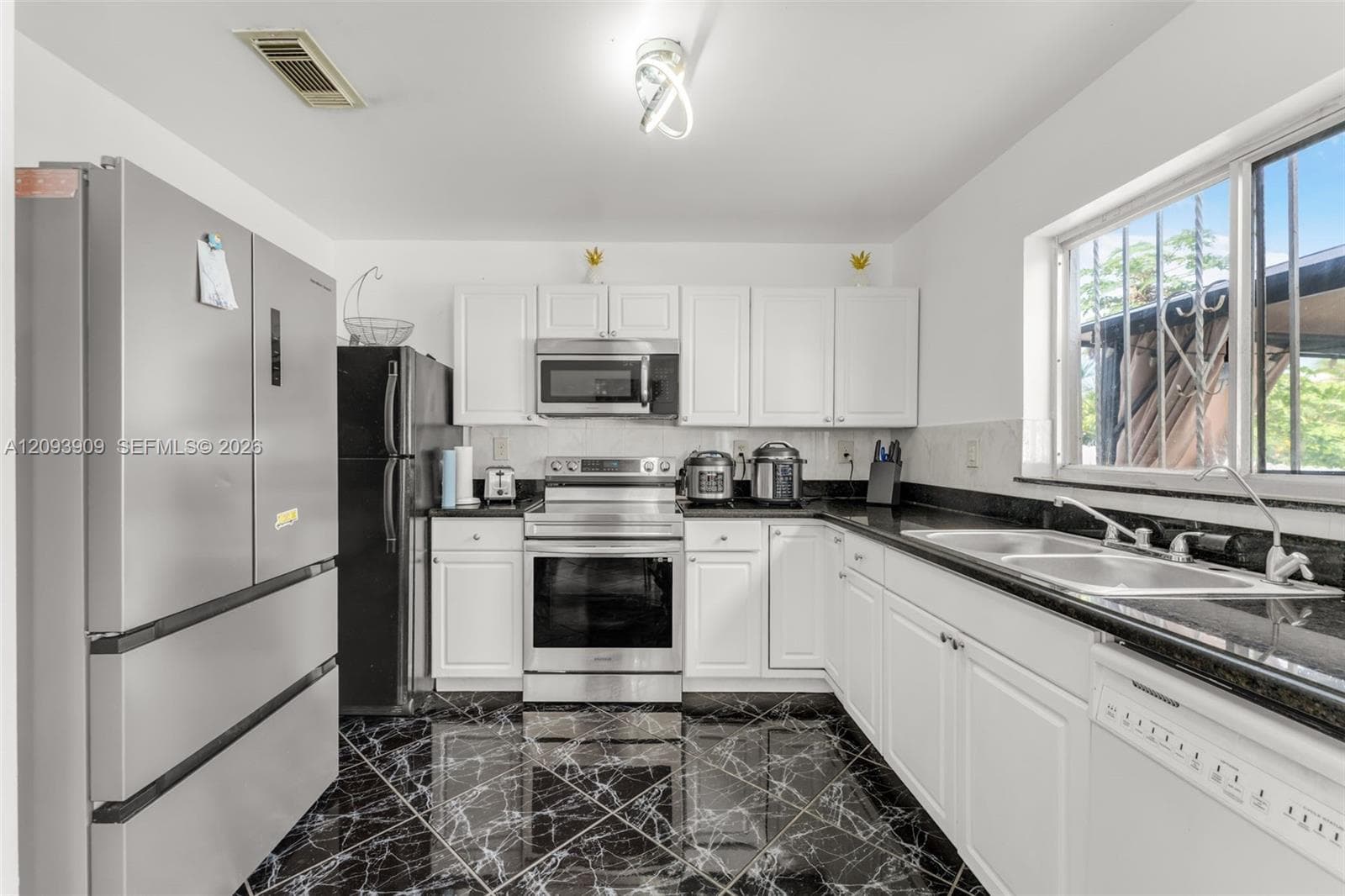 15815 SW 299th Ter photo 7