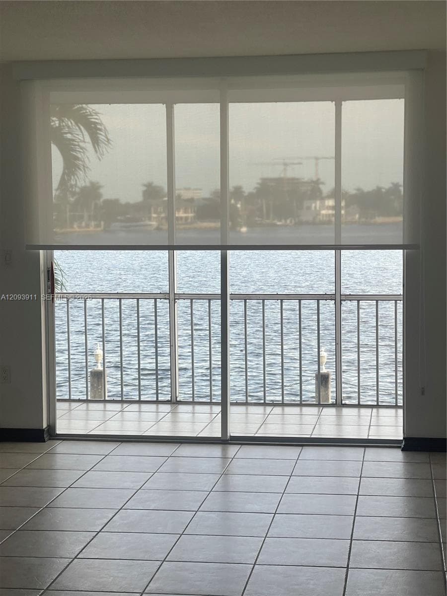 POINT EAST SEC 4 CONDO · #R205 in Aventura - Photo 16