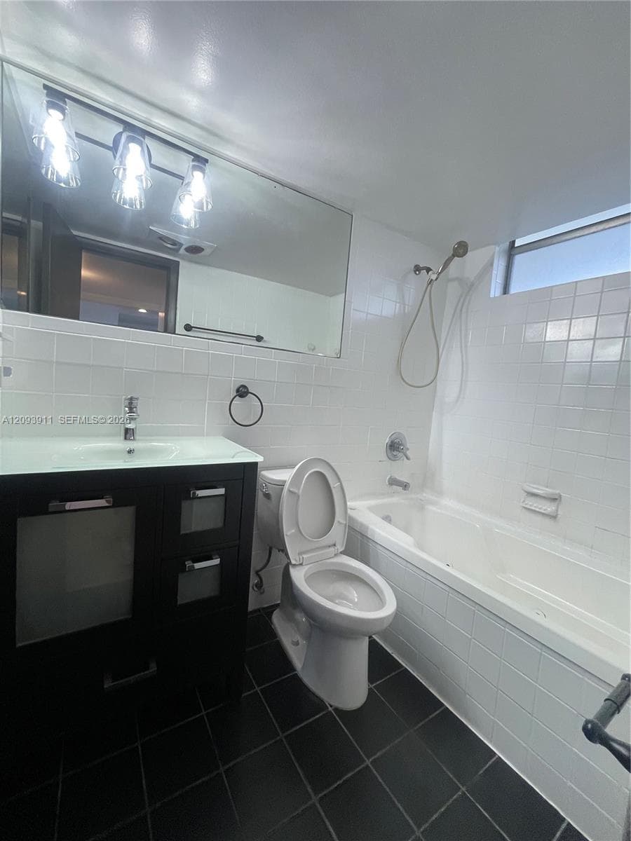 POINT EAST SEC 4 CONDO · #R205 in Aventura - Photo 30