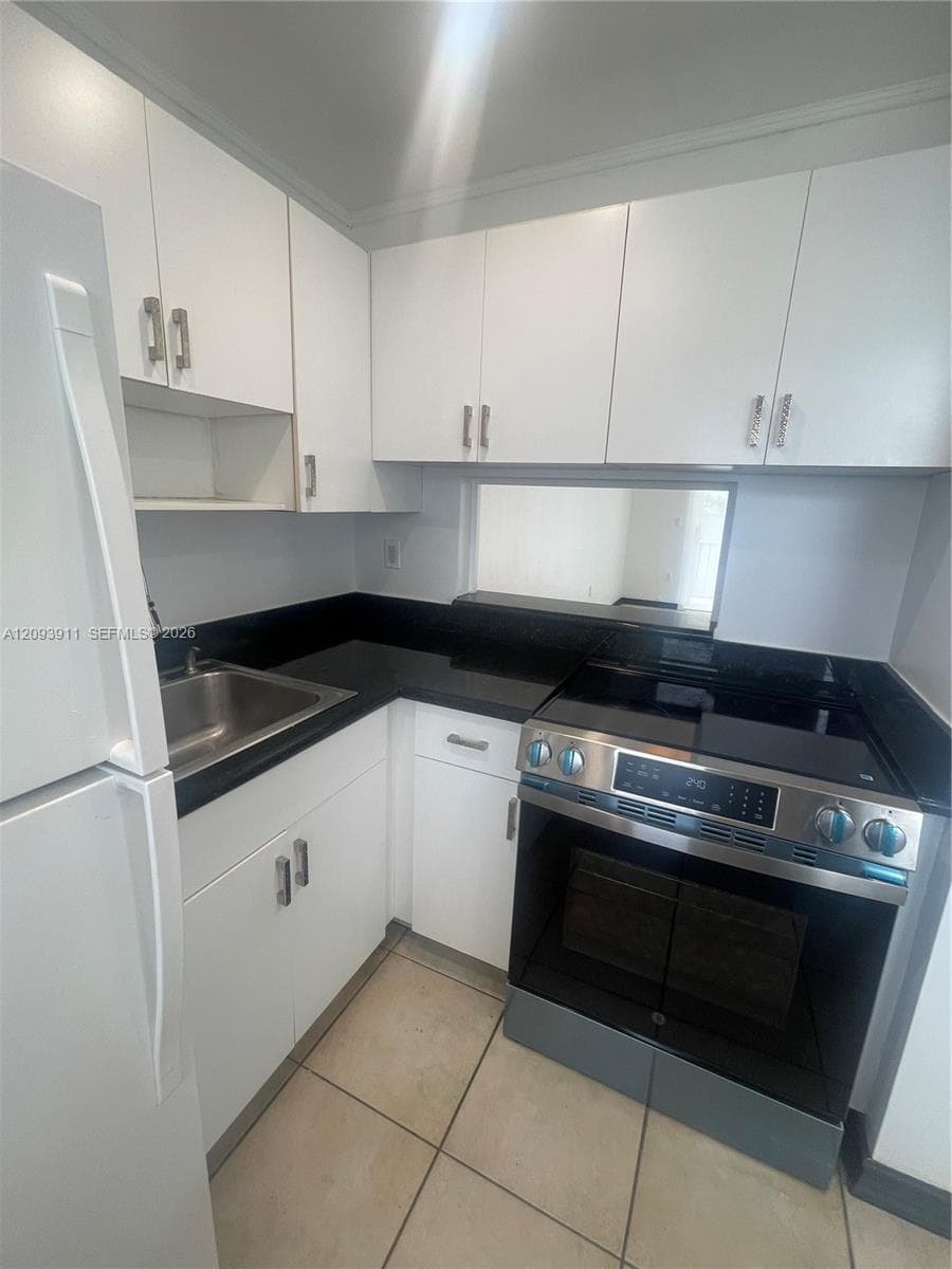 POINT EAST SEC 4 CONDO · #R205 in Aventura - Photo 4