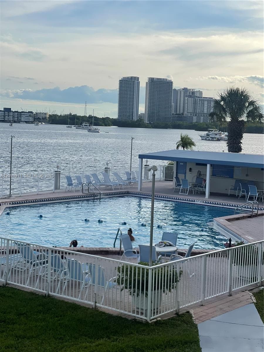 POINT EAST SEC 4 CONDO · #R205 in Aventura - Photo 25