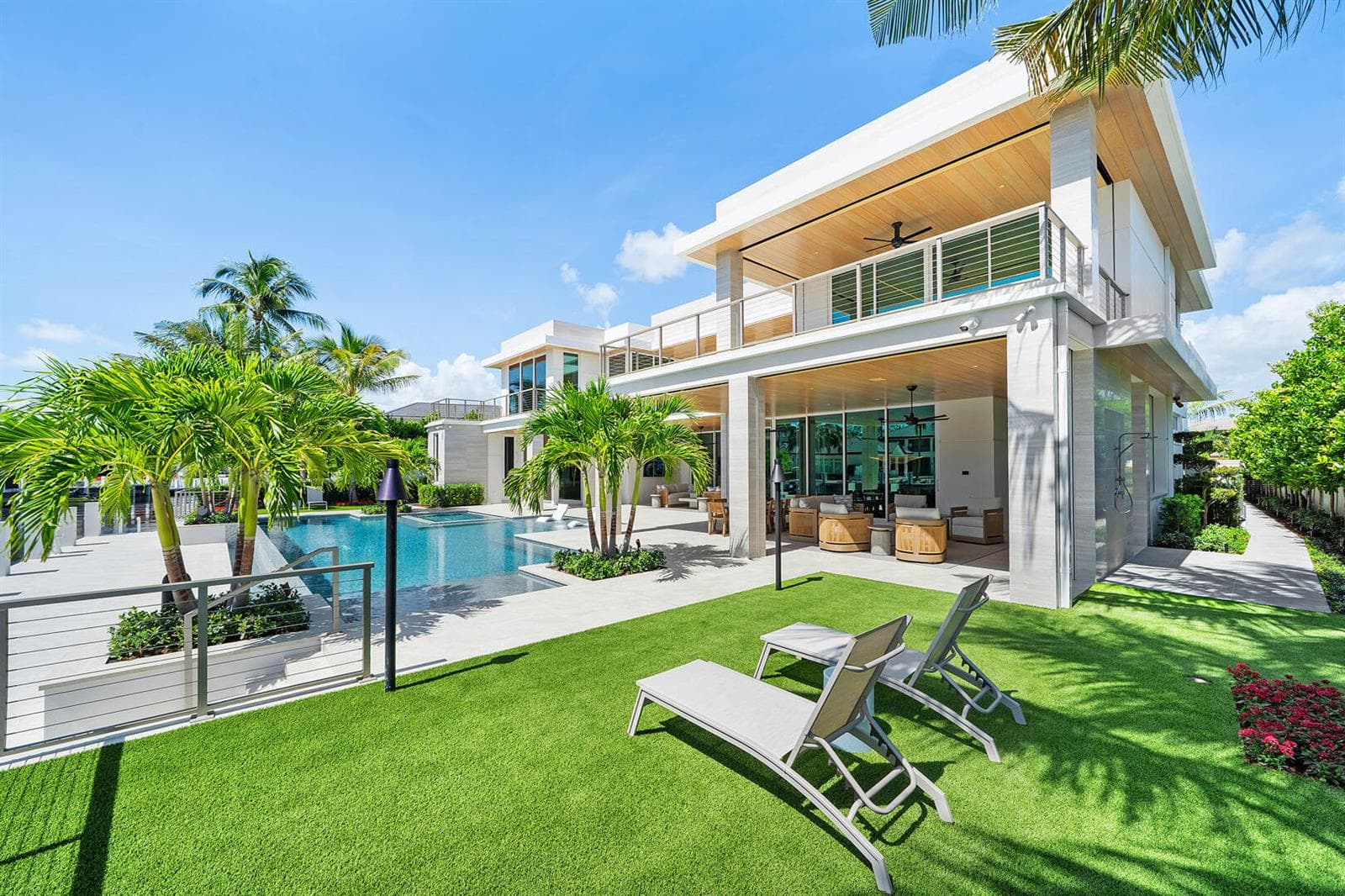 336_Coconut_Palm_Road_33
