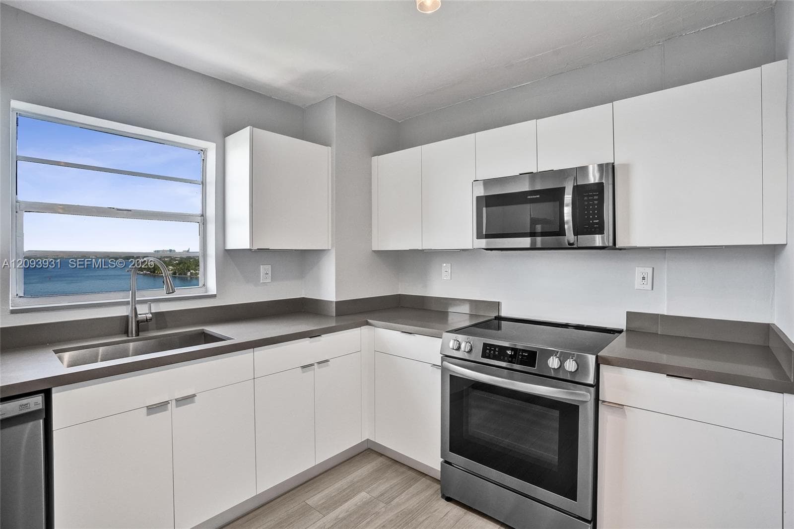 KENNEDY HOUSE CONDO · #9I in North Bay Village - Photo 14