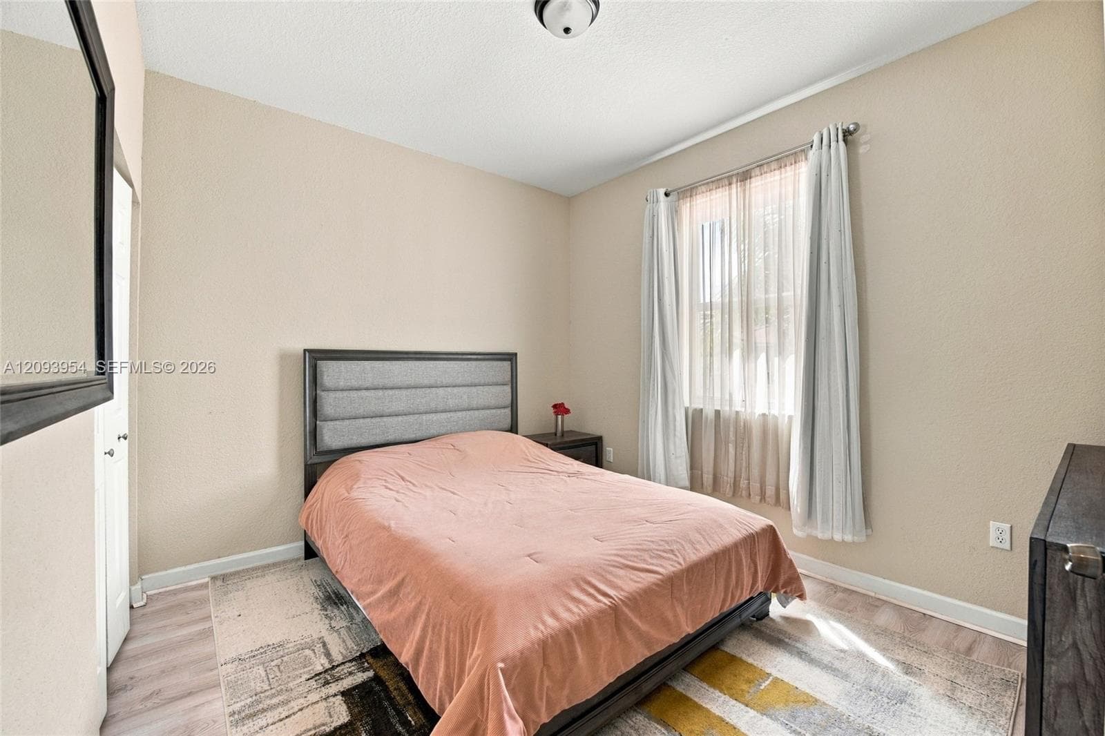 1025 NE 207th Ter photo 34