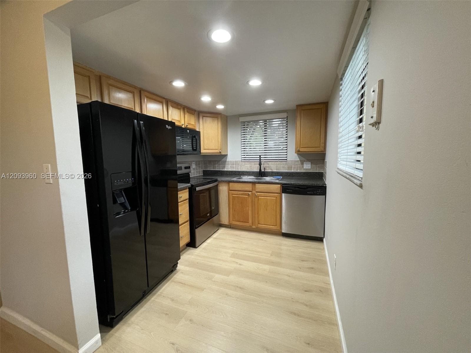 VILLAGE TOWNHOUSE-POMPANO · #501 in Pompano Beach - Photo 9