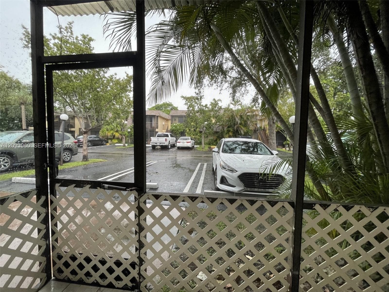 VILLAGE TOWNHOUSE-POMPANO · #501 in Pompano Beach - Photo 4