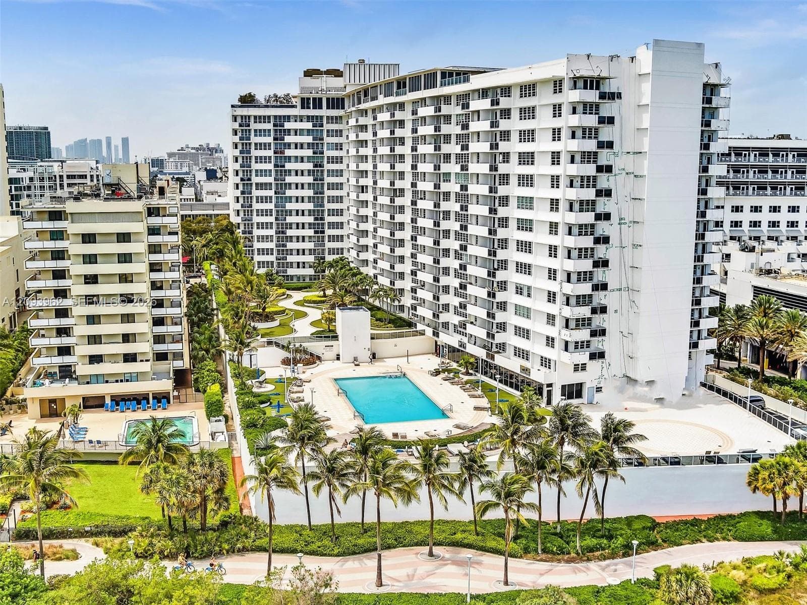 The Decoplage · #710 in Miami Beach - Photo 31