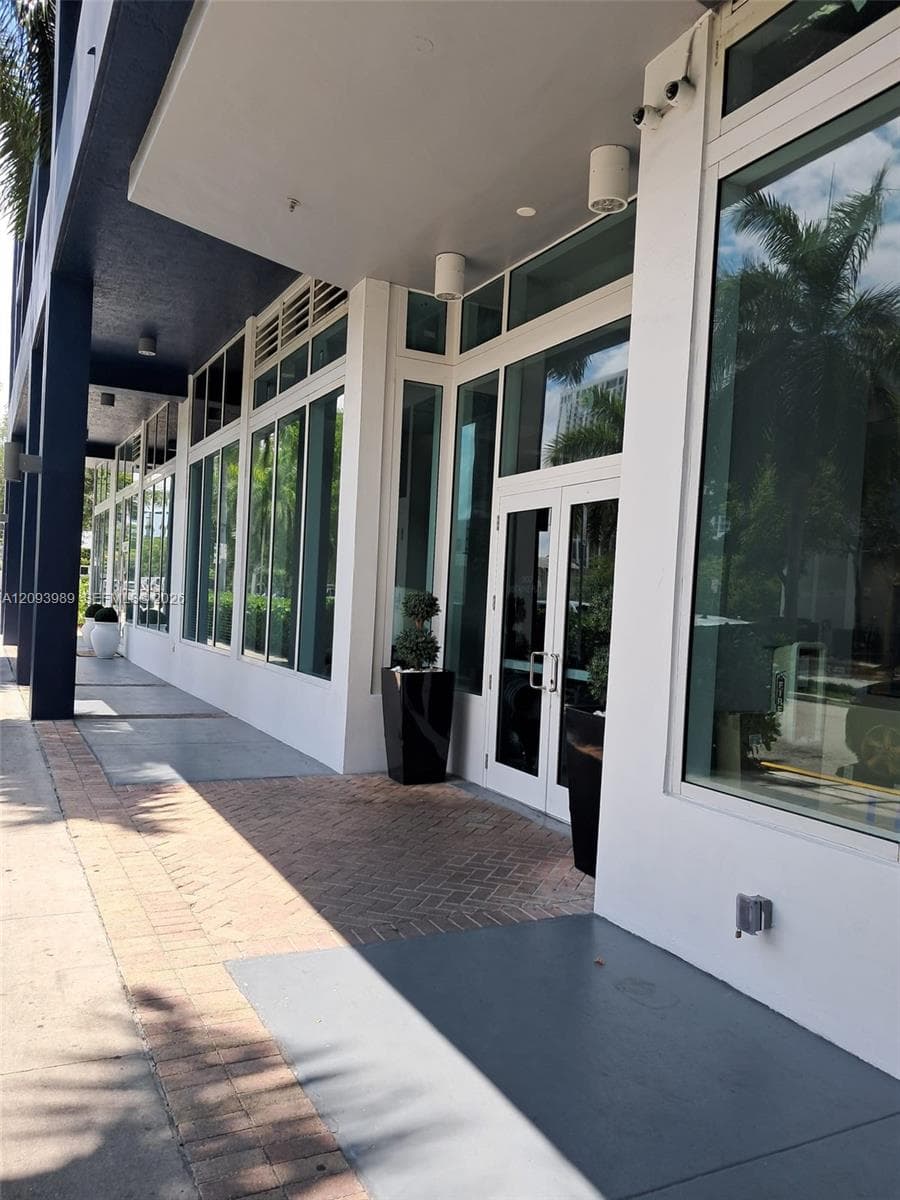 1800 Biscayne Plaza · #1409 in Miami - Photo 4