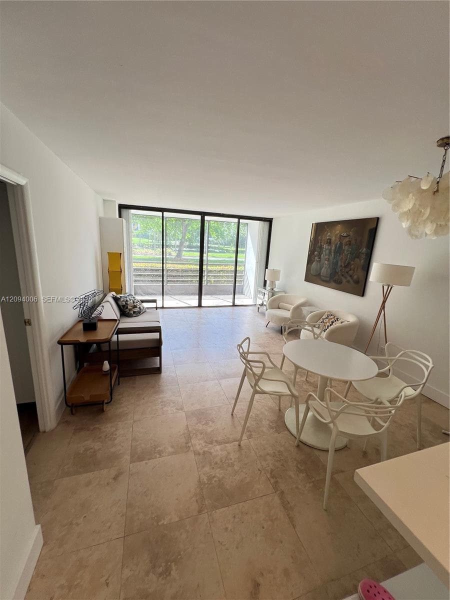 BISCAYA III CONDO · #117 in Aventura - Photo 2