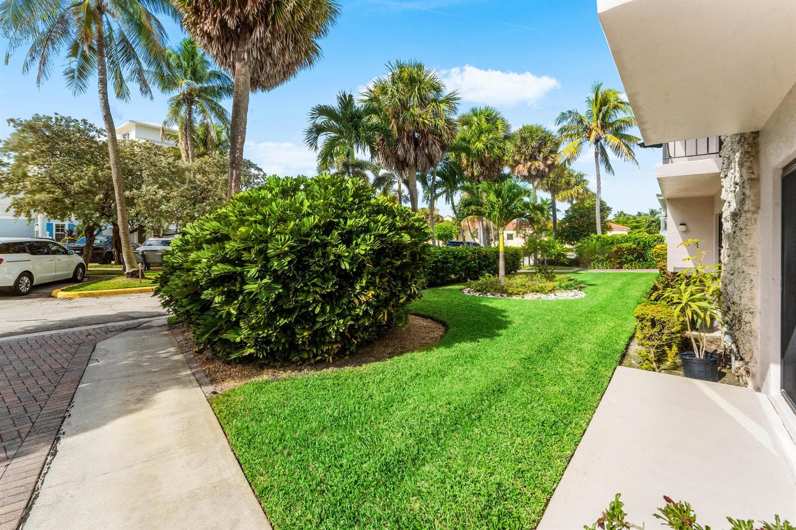003-291MercuryRoad-4-JunoBeach-FL-33408-