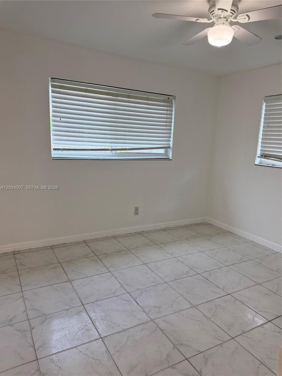 21140 NE 26th Ave photo 10
