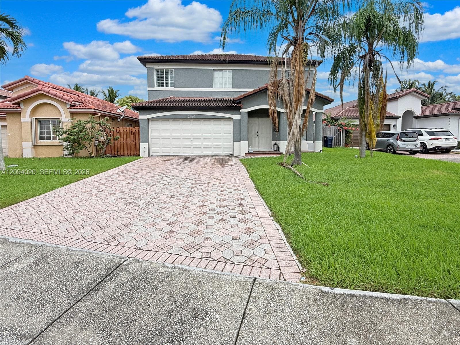 12061 SW 135th Ter photo 2