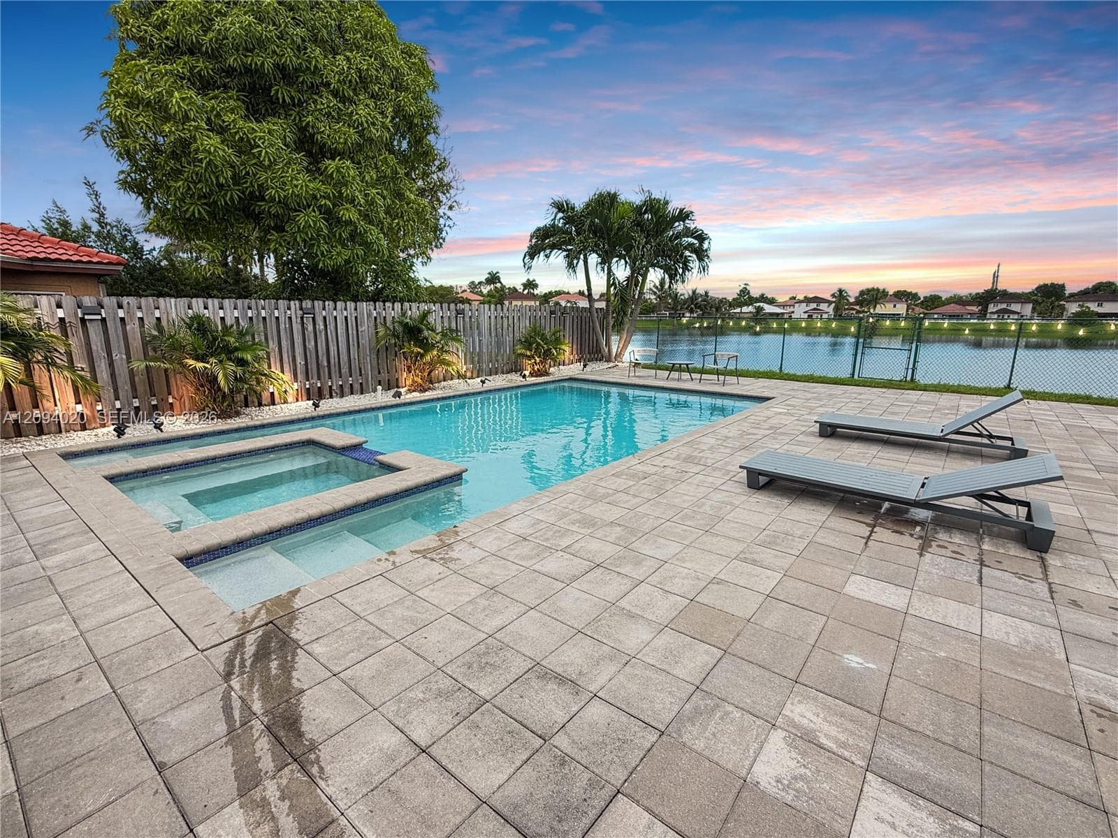 12061 SW 135th Ter photo 28
